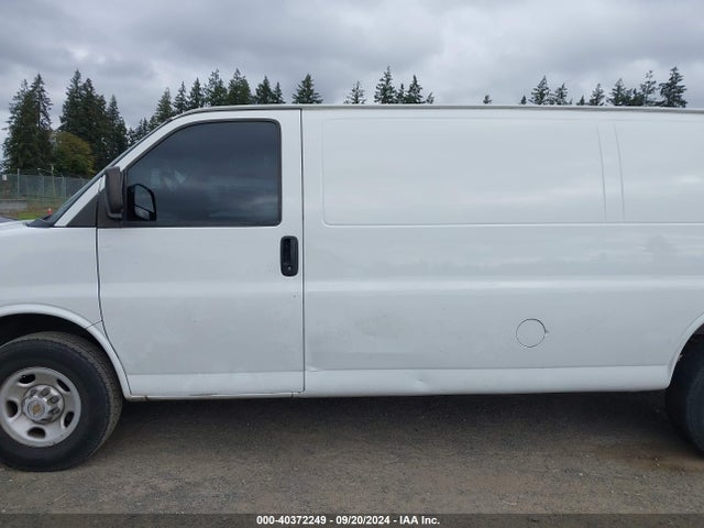 Chevrolet Express 3500 Work Van 2014 1GCZGUCGXE1122997 Image 14