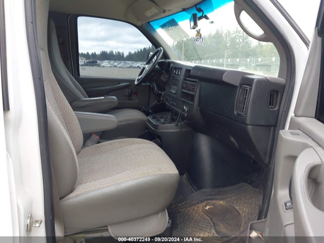 Chevrolet Express 3500 Work Van 2014 1GCZGUCGXE1122997 Image 5