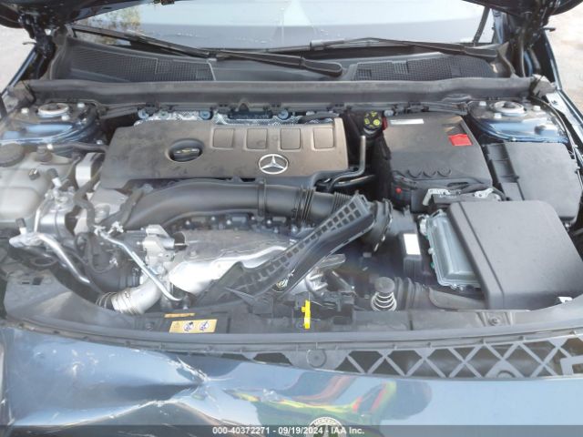 W1K3G4FB1NJ374780 Mercedes-Benz A 220 4matic
