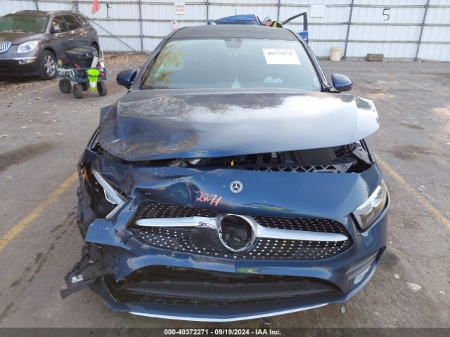 W1K3G4FB1NJ374780 Mercedes-Benz A 220 4matic