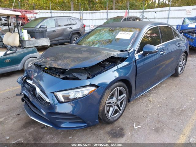 W1K3G4FB1NJ374780 Mercedes-Benz A 220 4matic