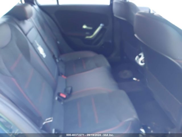 W1K3G4FB1NJ374780 Mercedes-Benz A 220 4matic