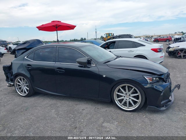 Lexus IS 300 2019 JTHBA1D20K5093369 Image 13