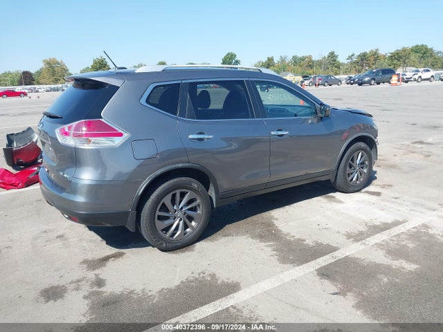 JN8AT2MV7GW135033 Nissan Rogue Sl