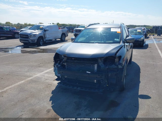 JN8AT2MV7GW135033 Nissan Rogue Sl