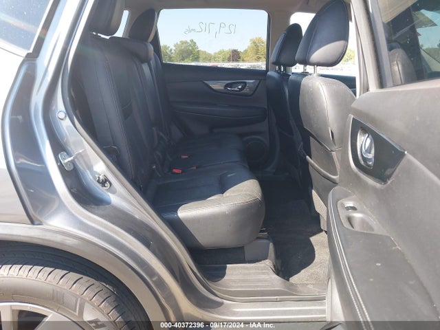 JN8AT2MV7GW135033 Nissan Rogue Sl