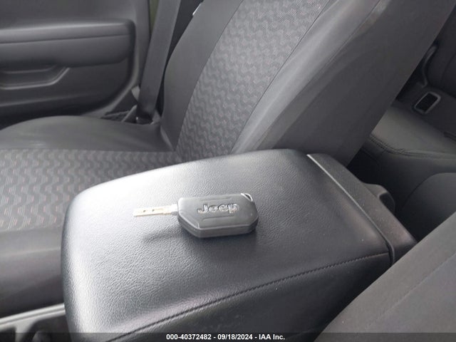 1C6HJTAG7PL573801 Jeep Gladiator Sport S 4x4