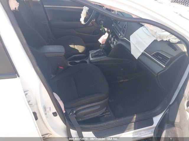Hyundai ELANTRA SE 2019 5NPD74LF3KH412908 Image 5