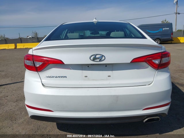 Hyundai SONATA SE 2017 5NPE24AF2HH560367 Image 15
