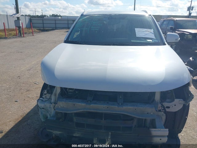 JA4AD3A30KZ036802 Mitsubishi Outlander Sel