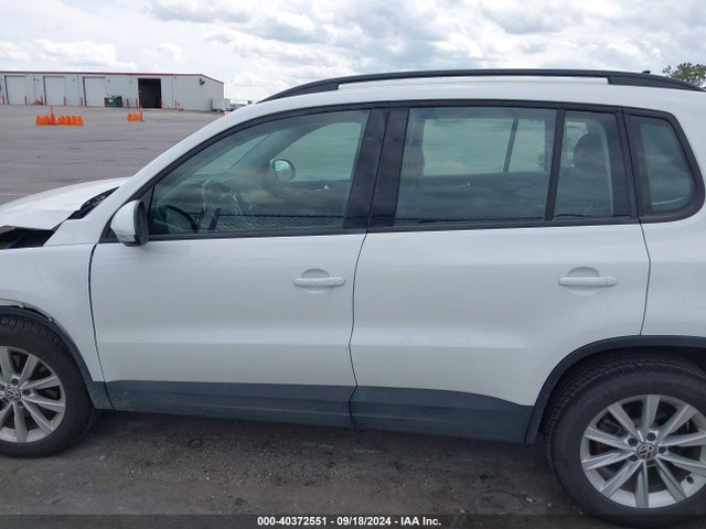 WVGBV7AX8HK053331 Volkswagen Tiguan 2.0t/s