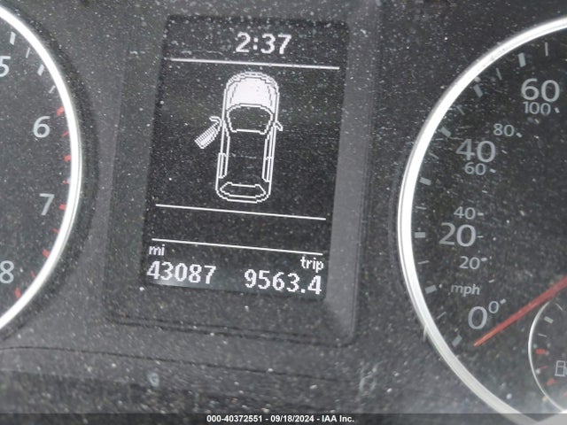 WVGBV7AX8HK053331 Volkswagen Tiguan 2.0t/s