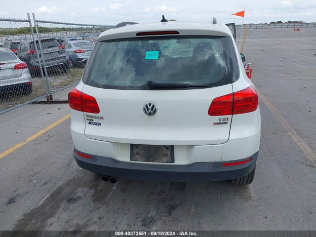 WVGBV7AX8HK053331 Volkswagen Tiguan 2.0t/s
