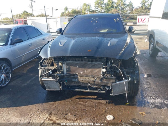 SADCZ2EE1KA607304 Jaguar F-pace Svr