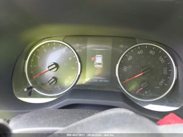 Toyota RAV4 LE 2019 JTMH1RFV6KJ007653 Image 16