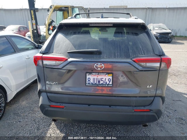 Toyota RAV4 LE 2019 JTMH1RFV6KJ007653 Image 17