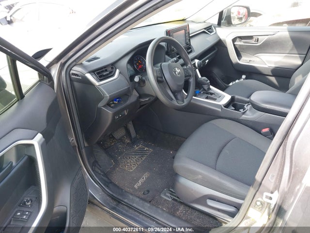 Toyota RAV4 LE 2019 JTMH1RFV6KJ007653 Image 19