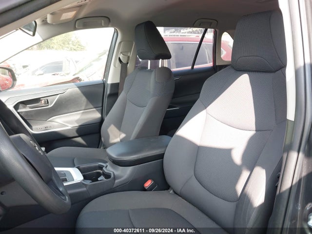 Toyota RAV4 LE 2019 JTMH1RFV6KJ007653 Image 20