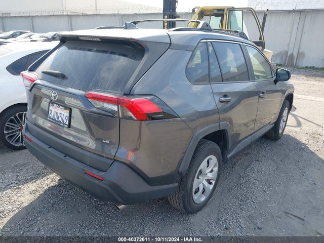 Toyota RAV4 LE 2019 JTMH1RFV6KJ007653 Image 4