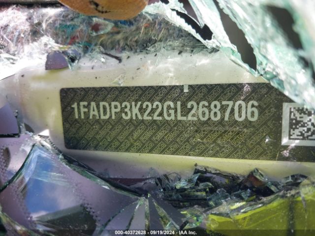 1FADP3K22GL268706 Ford FOCUS SE
