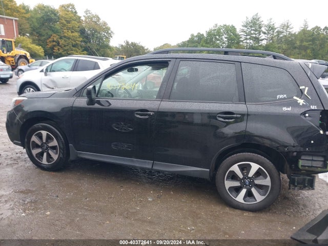 Subaru Forester 2.5i Premium 2017 JF2SJAECXHH408745 Image 15