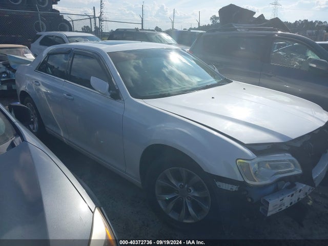 Chrysler 300 Anniversary Edition 2016 2C3CCAAG0GH142087 Image 13
