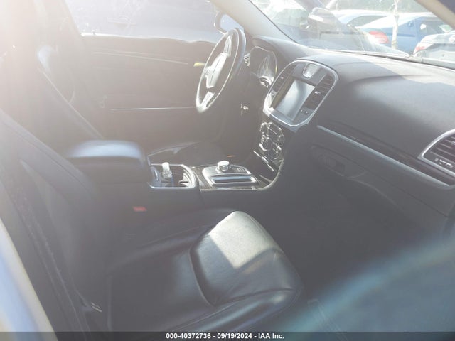 Chrysler 300 Anniversary Edition 2016 2C3CCAAG0GH142087 Image 5