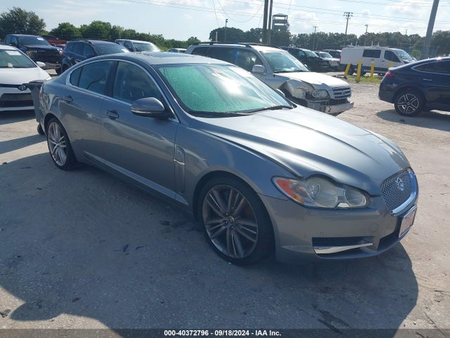2010 JAGUAR XF SAJWA0HE3AMR74266 Photo 0