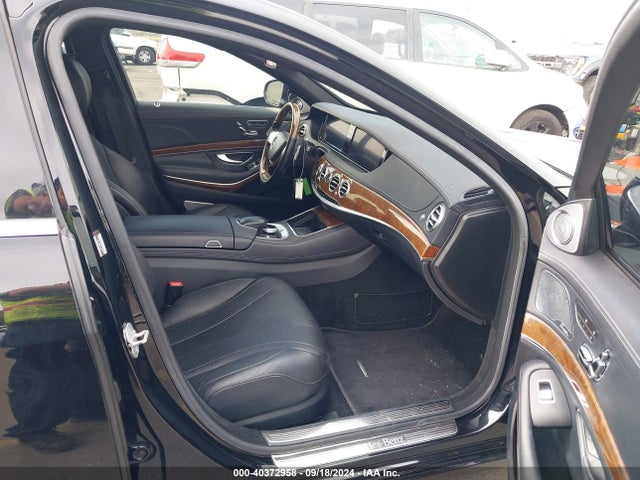 WDDUG8FB8EA049765 Mercedes-Benz S 550 4matic