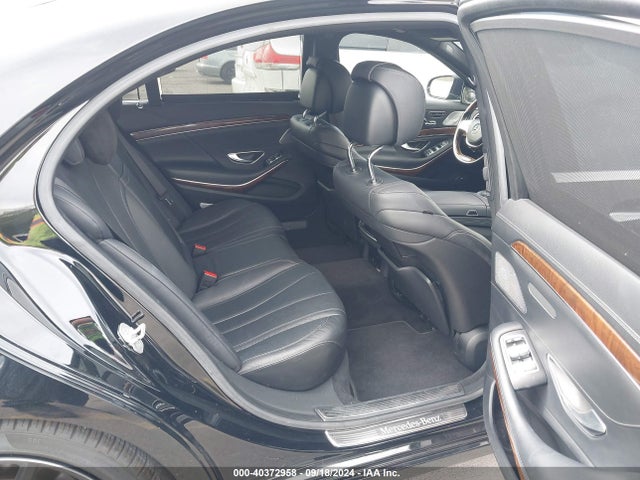 WDDUG8FB8EA049765 Mercedes-Benz S 550 4matic