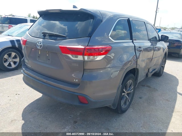 Toyota Highlander Le Plus 2018 5TDZZRFH1JS247220 Image 4