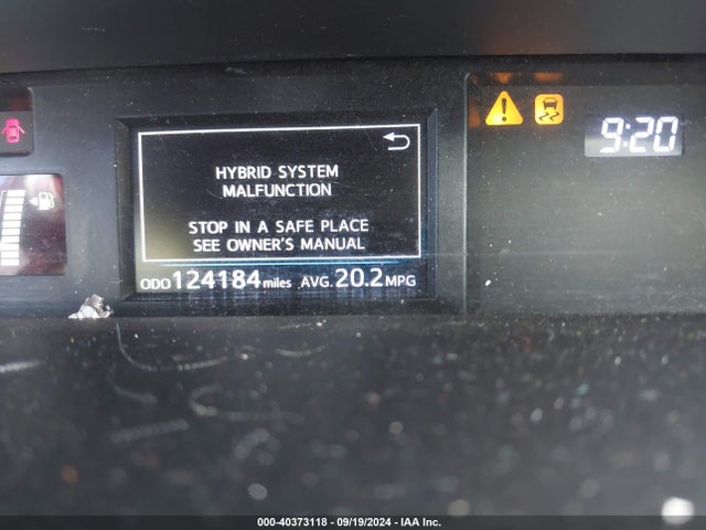 Toyota Prius V Four 2016 JTDZN3EU8GJ044483 Image 15