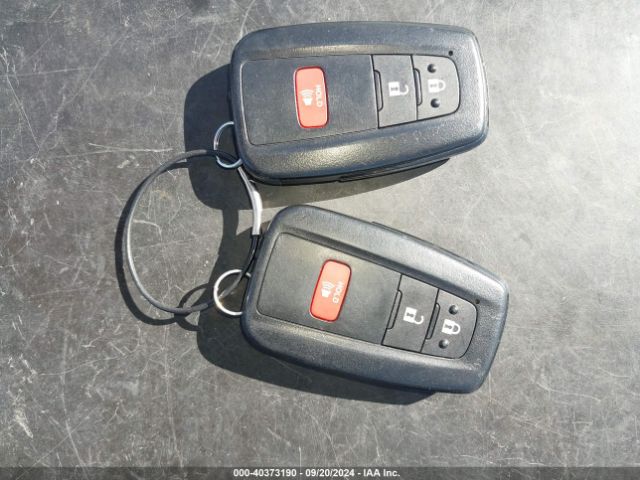 2T3P1RFV1RC422081 Toyota Rav4 Xle