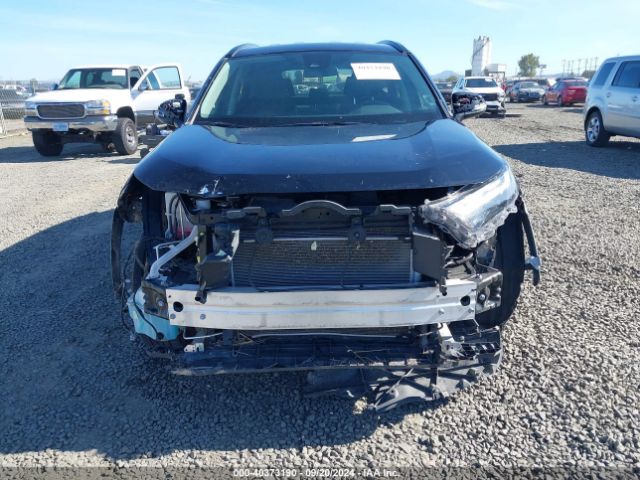 2T3P1RFV1RC422081 Toyota Rav4 Xle