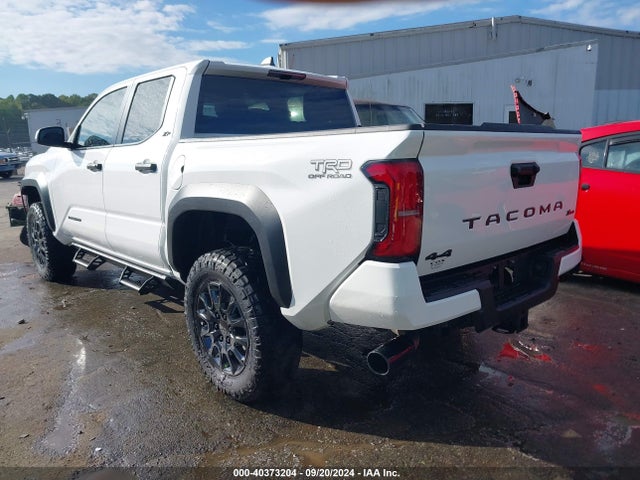 3TMLB5JN0RM022105 Toyota Tacoma Trd Off Road