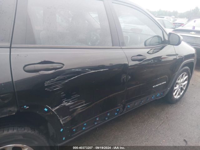 1C4PJLAB5HW669533 Jeep Cherokee Sport Fwd