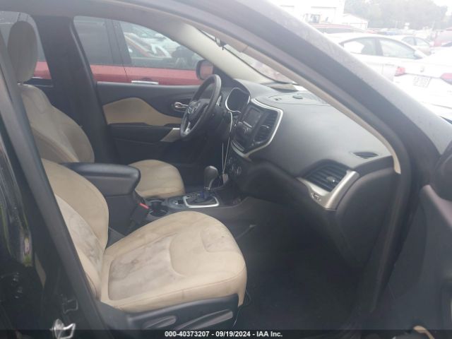 1C4PJLAB5HW669533 Jeep Cherokee Sport Fwd