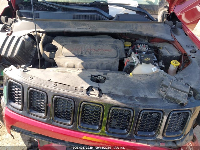 3C4NJCBB8JT327060 Jeep Compass Altitude Fwd