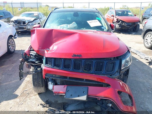 3C4NJCBB8JT327060 Jeep Compass Altitude Fwd