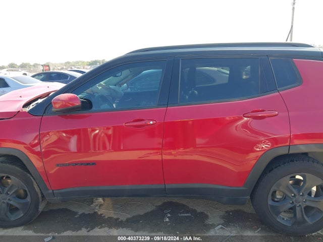 3C4NJCBB8JT327060 Jeep Compass Altitude Fwd