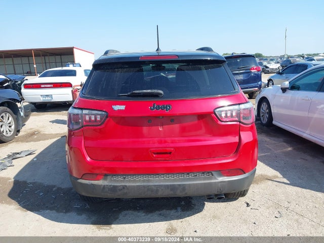3C4NJCBB8JT327060 Jeep Compass Altitude Fwd