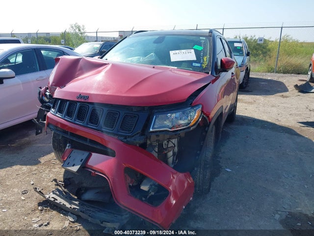 3C4NJCBB8JT327060 Jeep Compass Altitude Fwd