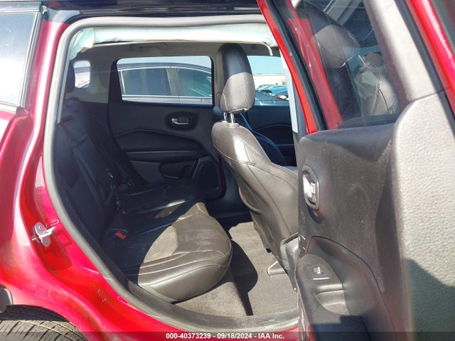 3C4NJCBB8JT327060 Jeep Compass Altitude Fwd