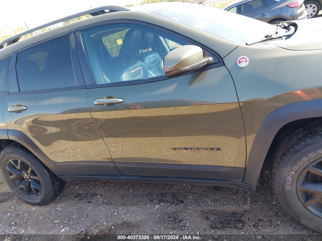 1C4PJMBX6KD389591 Jeep Cherokee Trailhawk 4x4