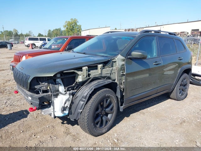 1C4PJMBX6KD389591 Jeep Cherokee Trailhawk 4x4
