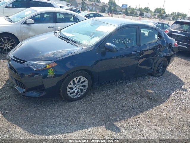 Toyota COROLLA LE 2019 2T1BURHE1KC130072 Image 2