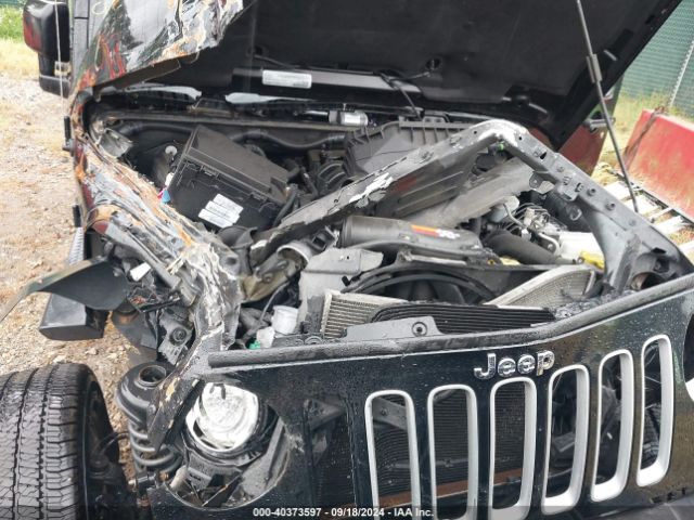 1C4BJWEGXHL561962 Jeep Wrangler Unlimited Sahara 4x4