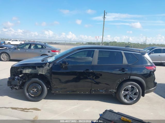 5N1BT3BA7RC735721 Nissan Rogue Sv Fwd