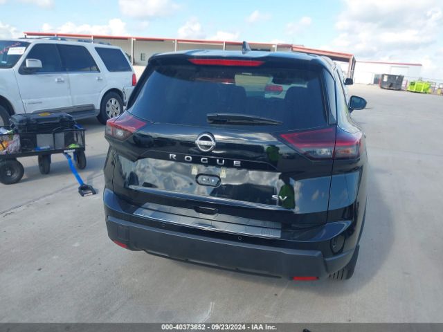 5N1BT3BA7RC735721 Nissan Rogue Sv Fwd