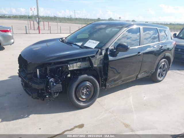 5N1BT3BA7RC735721 Nissan Rogue Sv Fwd
